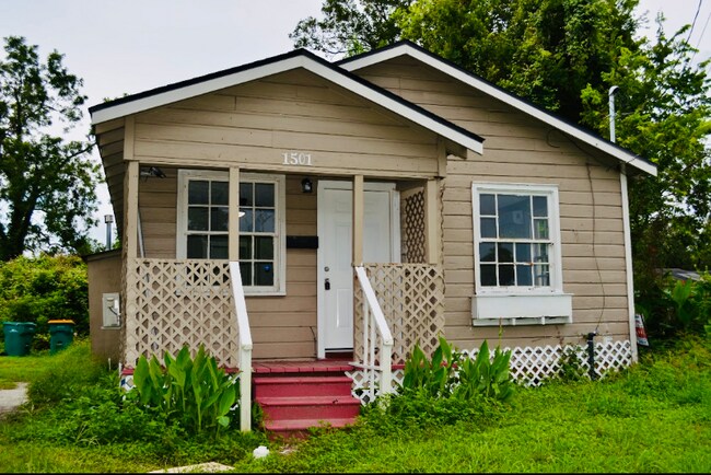 Photo - 1501 Nashby St