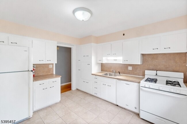 Photo - 726 Gates Terrace