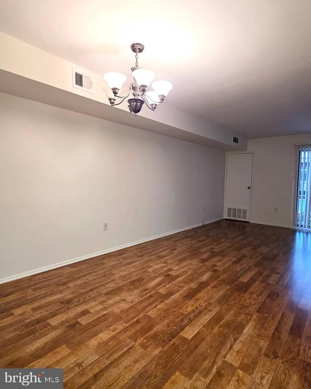 Building Photo - 9926 Haldeman Ave Unit 135