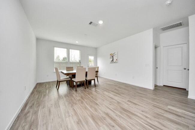 Photo - 26128 Brahman Dr