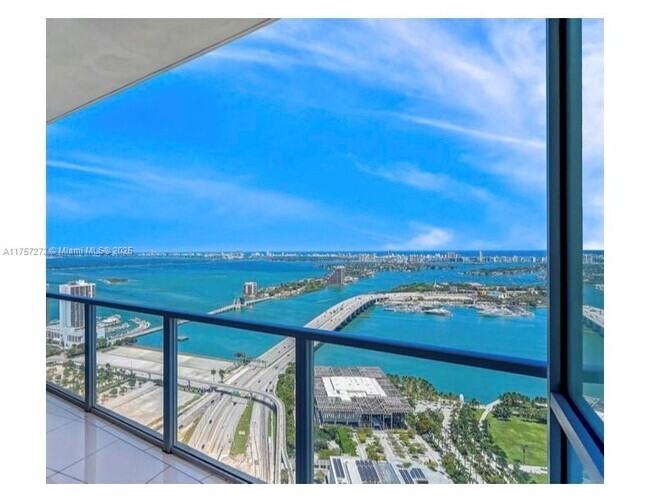 Building Photo - 1100 Biscayne Blvd Unit 4803 Rental