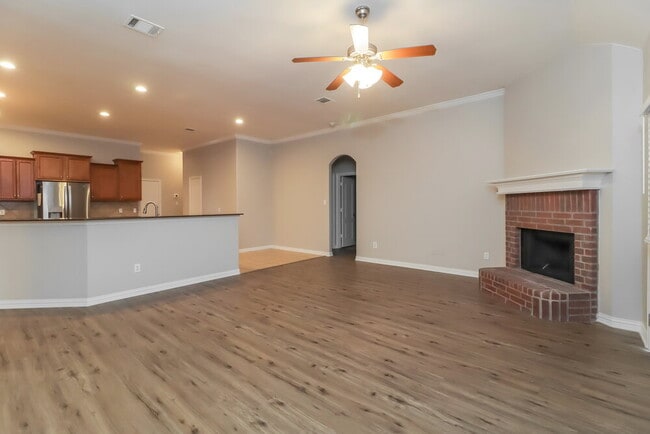 Photo - 1625 Salado Tr