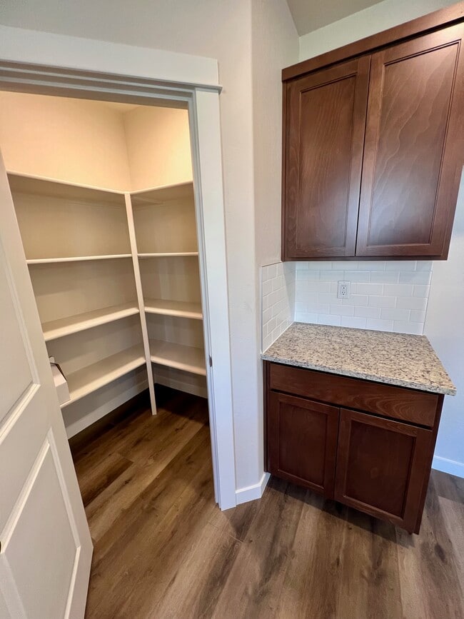 Photo - 3667 Ford Dr