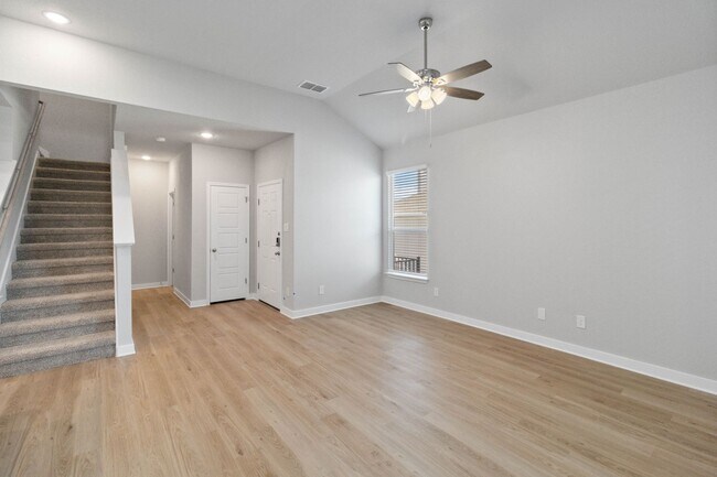 243 Nespral Dr