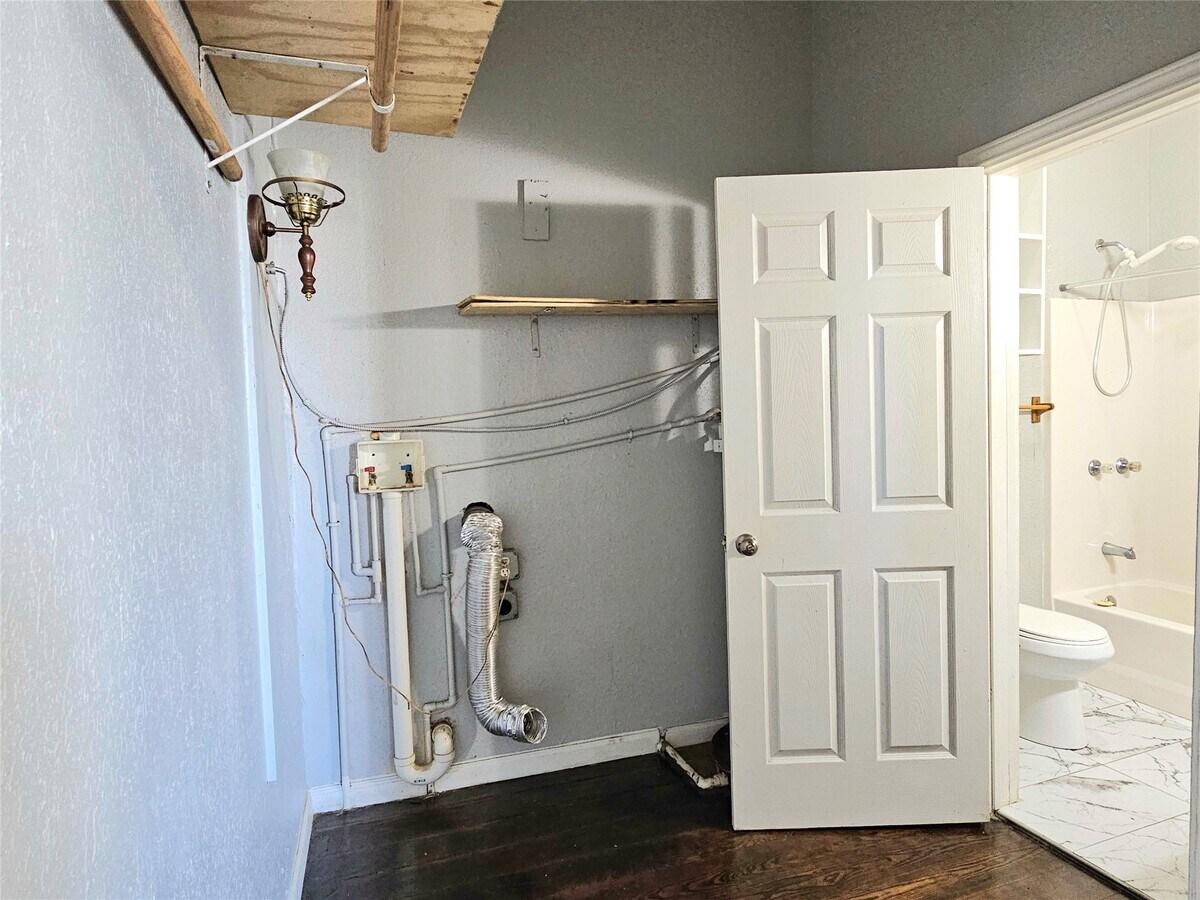 Photo - 4226 Winnie St