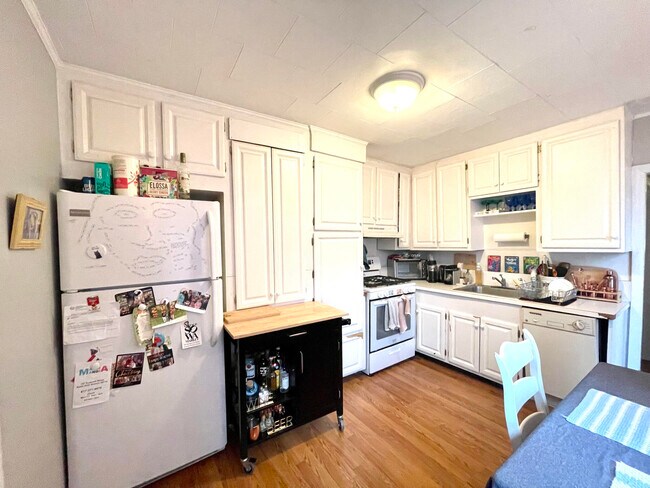 Photo - 92 Endicott St Unit 2