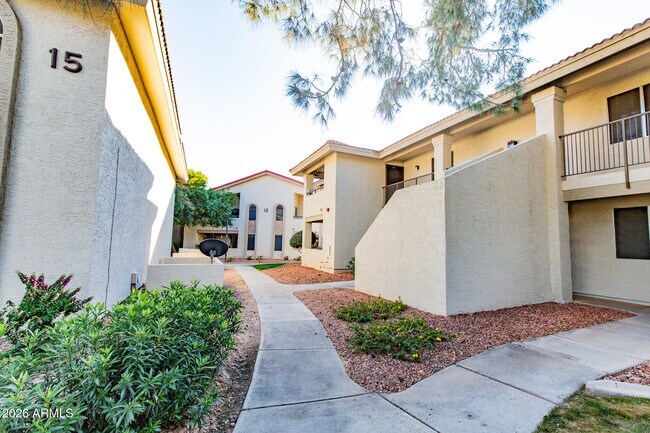 Photo - 10610 S 48th St Unidad 1044