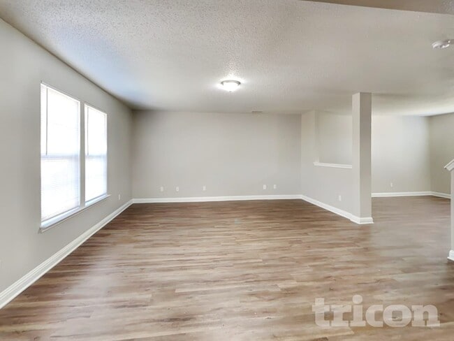 Photo - 1840 Blackmore Dr