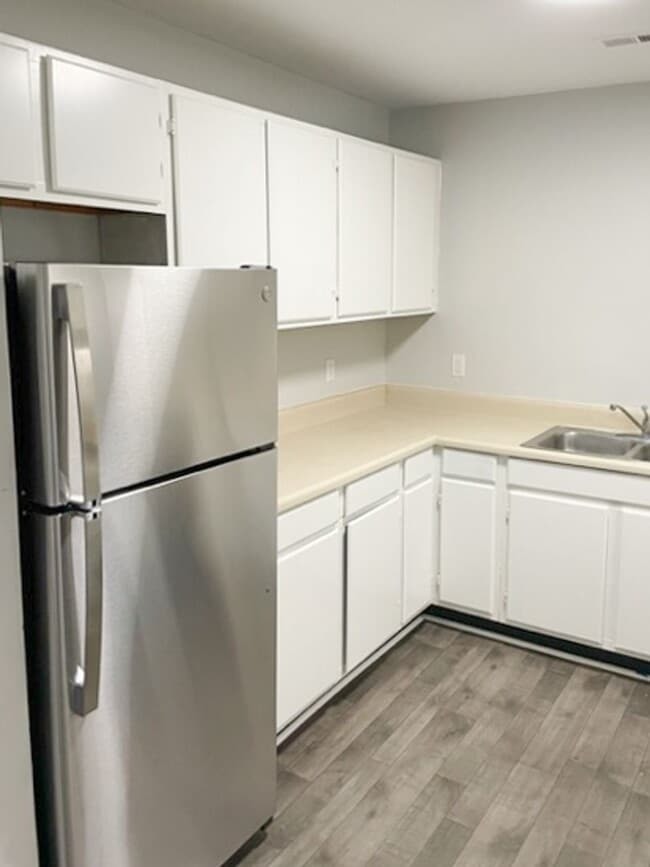 Photo - Pinewood Forest Apartments