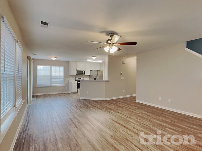 Photo - 2120 Clear Brook Dr