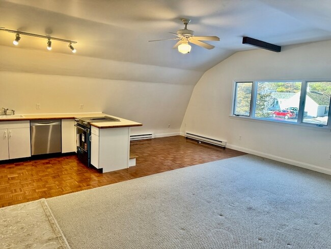 Photo - 165 Grove St Unit B2