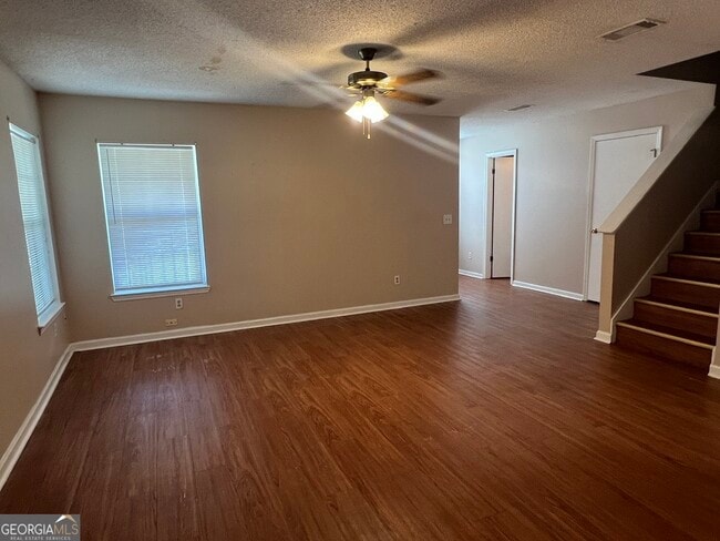 Photo - 105 Driftwood Ct