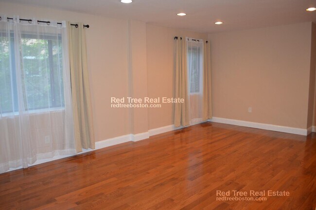 Photo - 276 Chestnut Hill Ave Unit 13