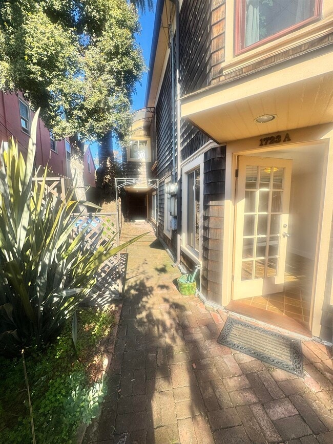 Photo - 1723 Carleton St Unit A