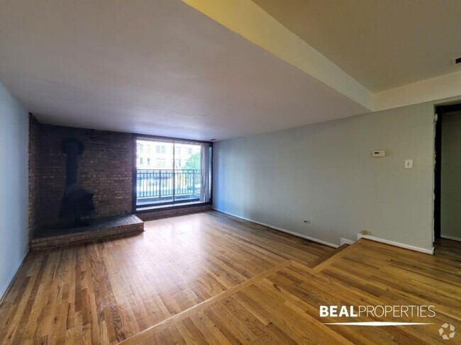 Building Photo - 2 bedroom in CHICAGO IL 60610 Unit J4 Rental