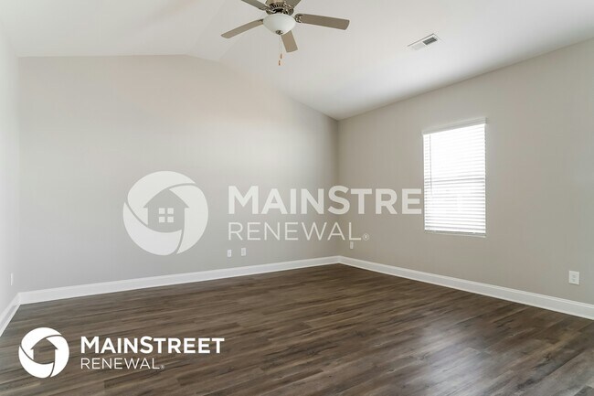 Photo - 400 Legacy Dr