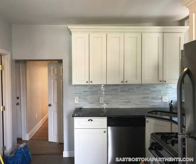 Photo - 20 Chelsea St Unit 2