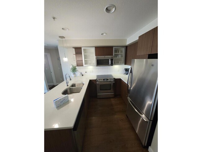 Photo - 19936-19956 56 Ave Unit 302