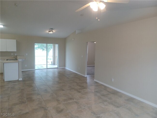 Photo - 1519 Nelson Rd N