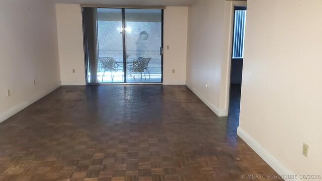Building Photo - 1400 St Charles Pl Unit 608