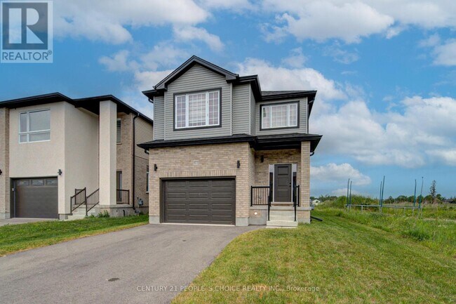 Photo - 377 Bradshaw Dr