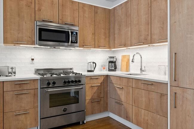 Photo - 517 W 45th St Unidad ID1224963P