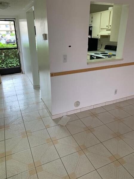 Photo - 7840 NW 50th St Unit 108