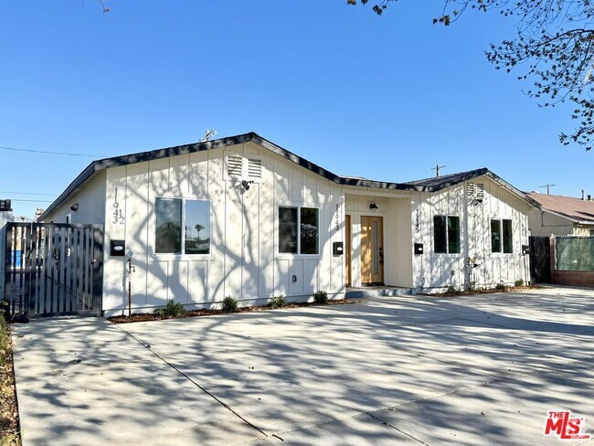 Building Photo - 11943 Burton St Rental