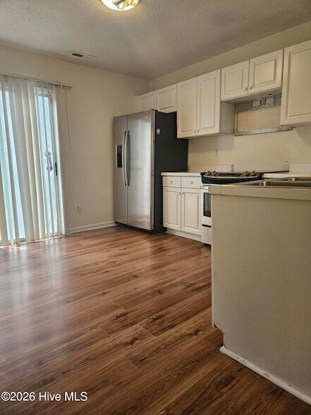Photo - 118 Avondale Ave Unit B