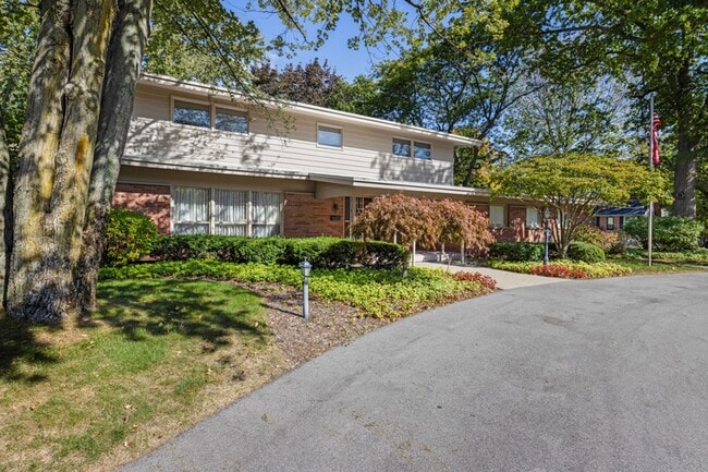 Photo - 4 bed 3.5 bath home in East Grand Rapids