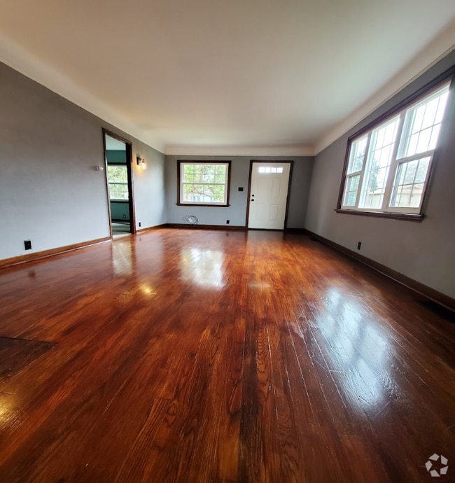 Building Photo - 919 E Alder St Rental
