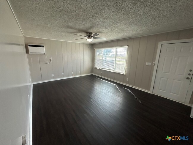 Photo - 1484 W Klein Rd