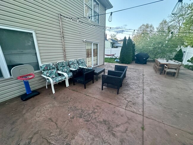 Photo - 327 Edgewood Rd