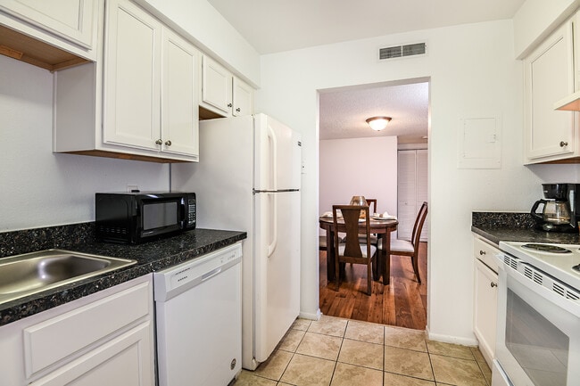 Woodlake Villas