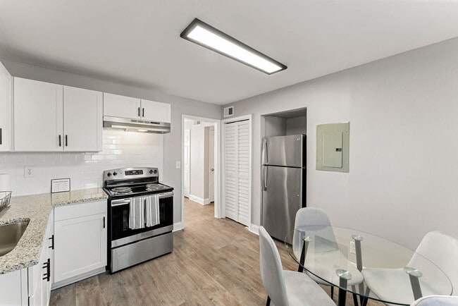 Building Photo - Balfour East Lake Rental