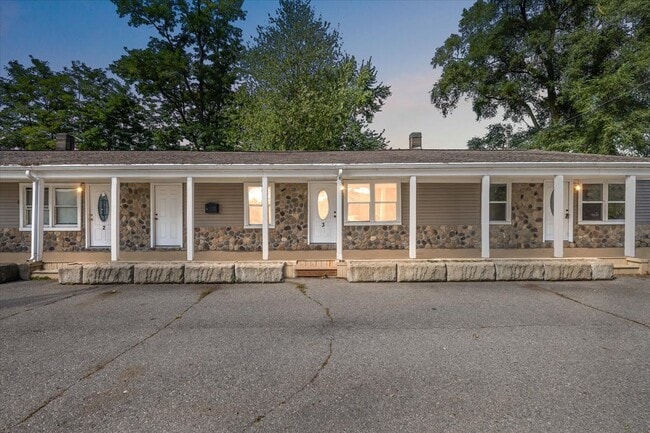 Building Photo - 5155 Girard Dr Unit 4