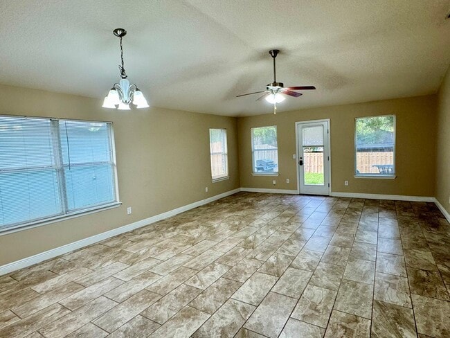 Photo - 6074 Serene Pl