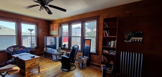 21 Grand Street Unit 2