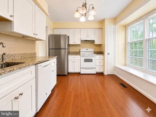 Photo - 9693 Scotch Haven Dr