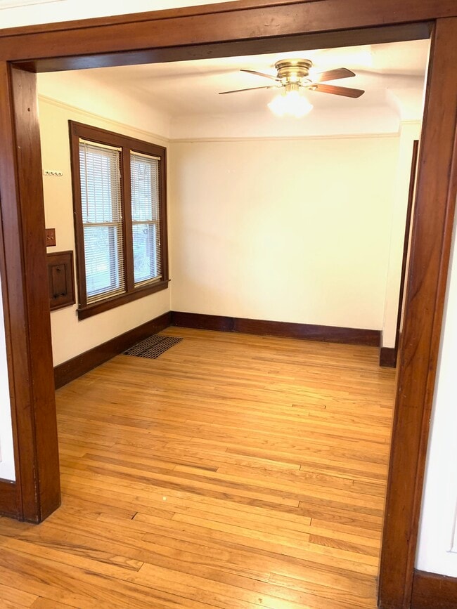 Sala de estar - 310 Virginia Ave