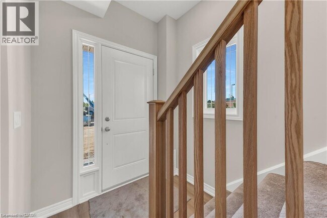 Photo - 19 Picardy Dr