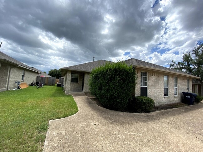 Photo - 2310 Antelope Ln