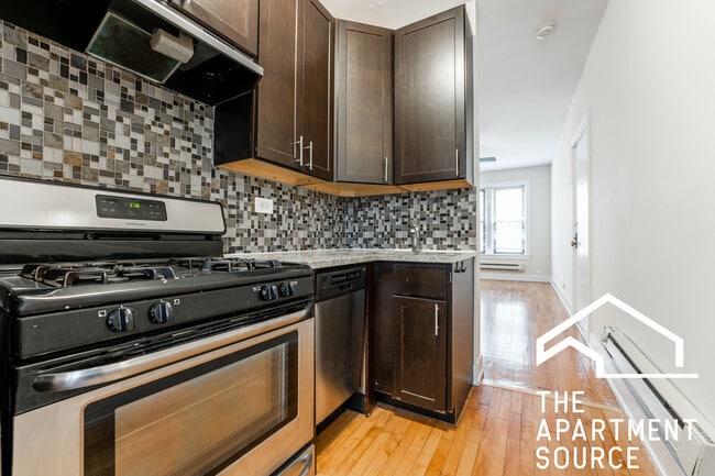 Photo - 613 W Melrose St Unit B2