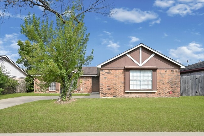 Building Photo - 13906 Bearwood Rd