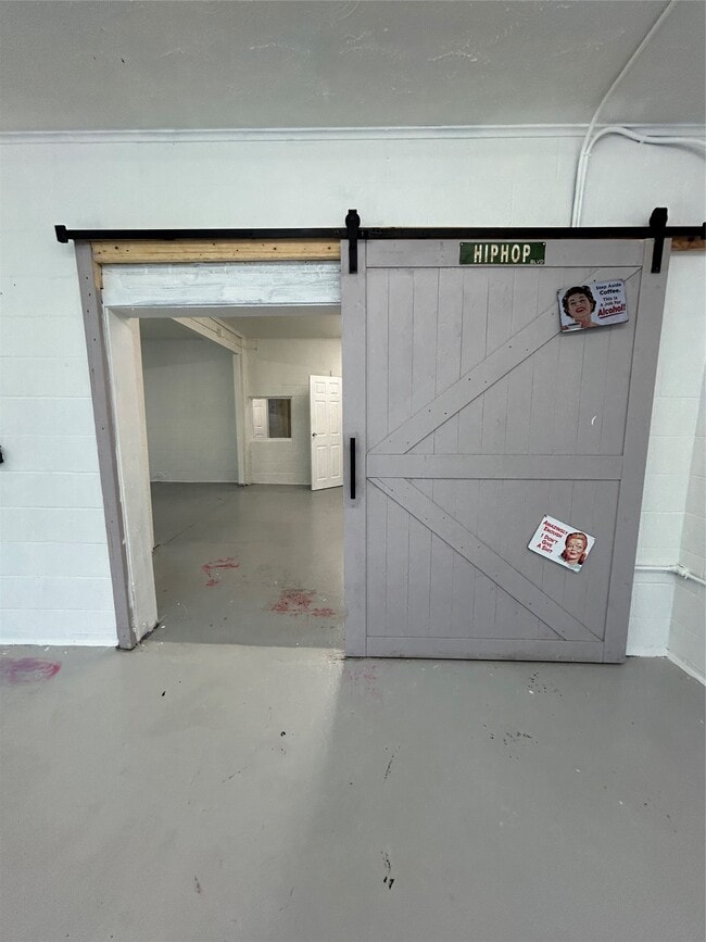 Photo - 1804 N Main St