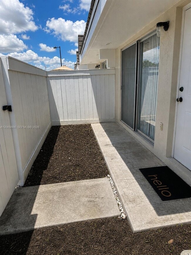 Photo - 4500 SW 68th Ct Cir
