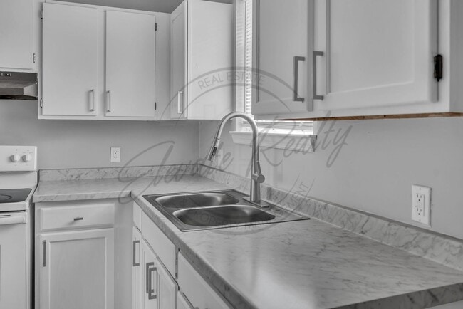 Building Photo - 2526 Highland Trace Dr