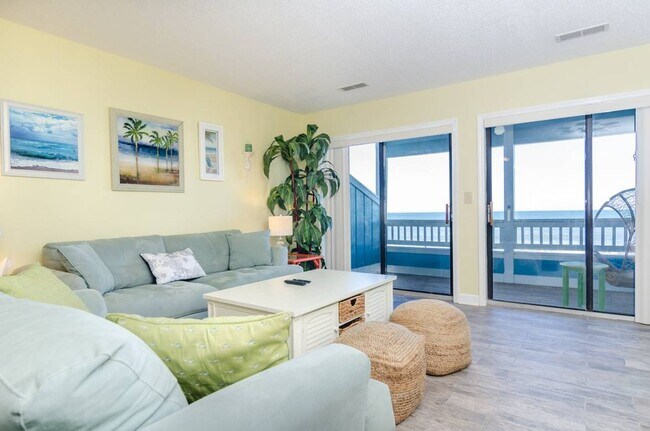 1437 Fort Fisher Blvd S