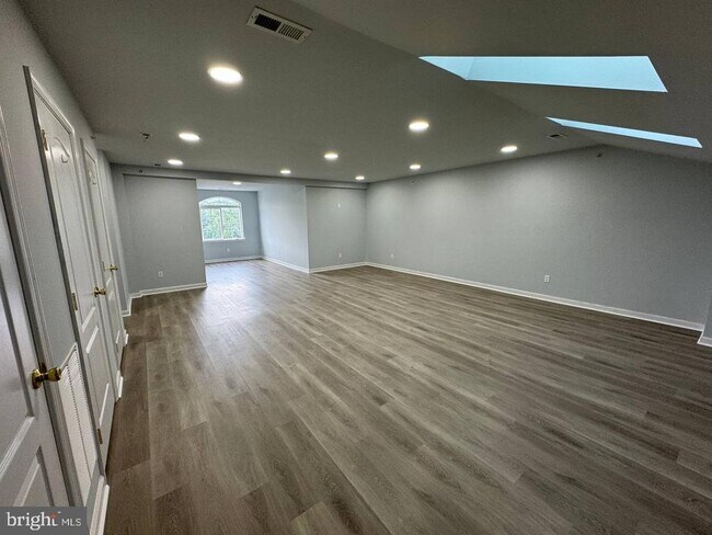 Photo - 290 Byberry Rd Unidad 12