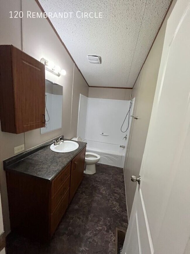 Photo - 120 Rembrandt Cir